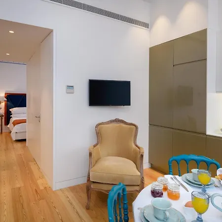 Once Upon Lisboa Family Units *